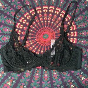 Lacy black savage x fenty bra
